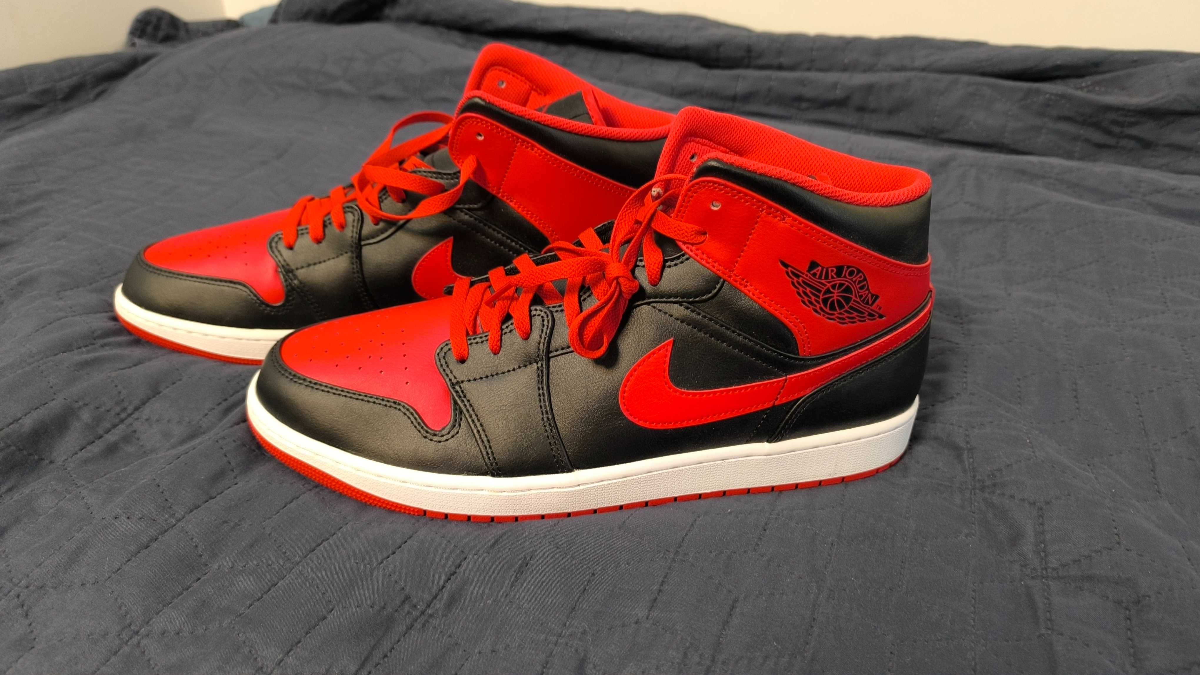 Маратонки Nike Jordan 1 Mid и Nike Jordan Retro High OG