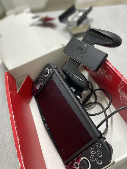 Vand consola nintendo schimb aceept si telfoane