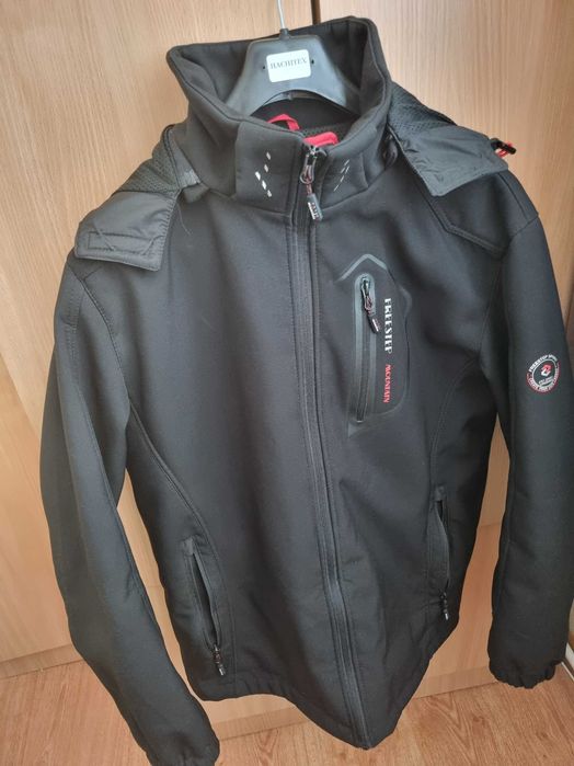 Мъжко софтшел яке