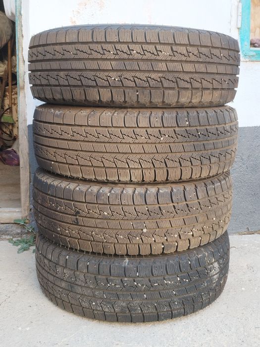 Прадаются Шины б/у.
