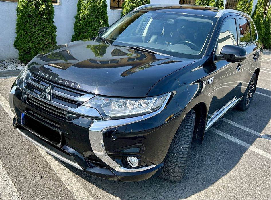 Mitsubishi Outlander 2.0 hibrid plug in