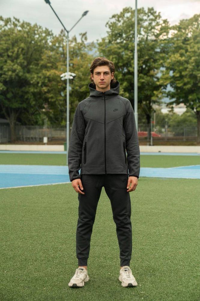 Nike Tech Fleece графит