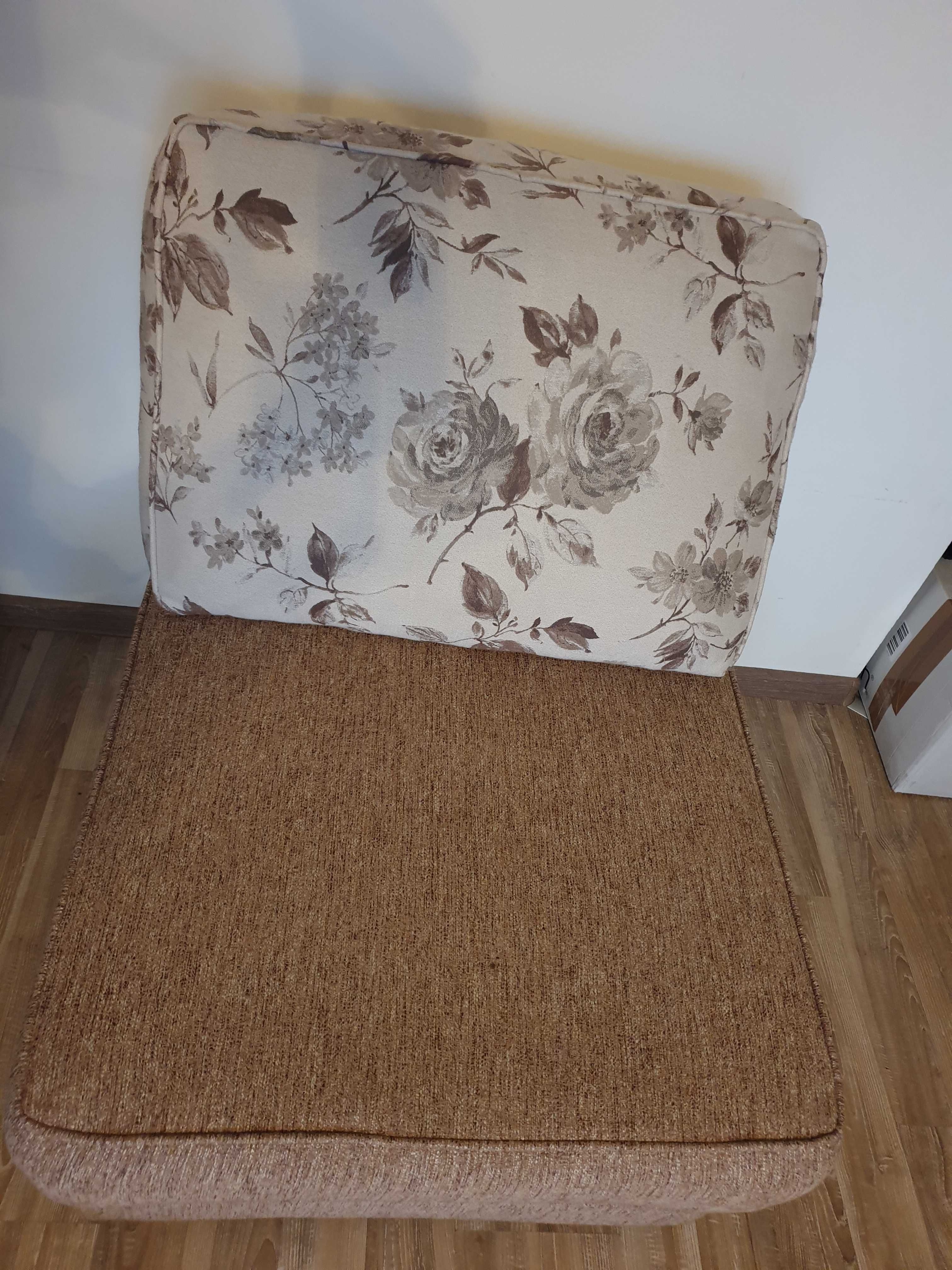 Vand FOLTOLIU confortabil si robust, IDEAL pt zona RELAXARE/ MUSAFIRI