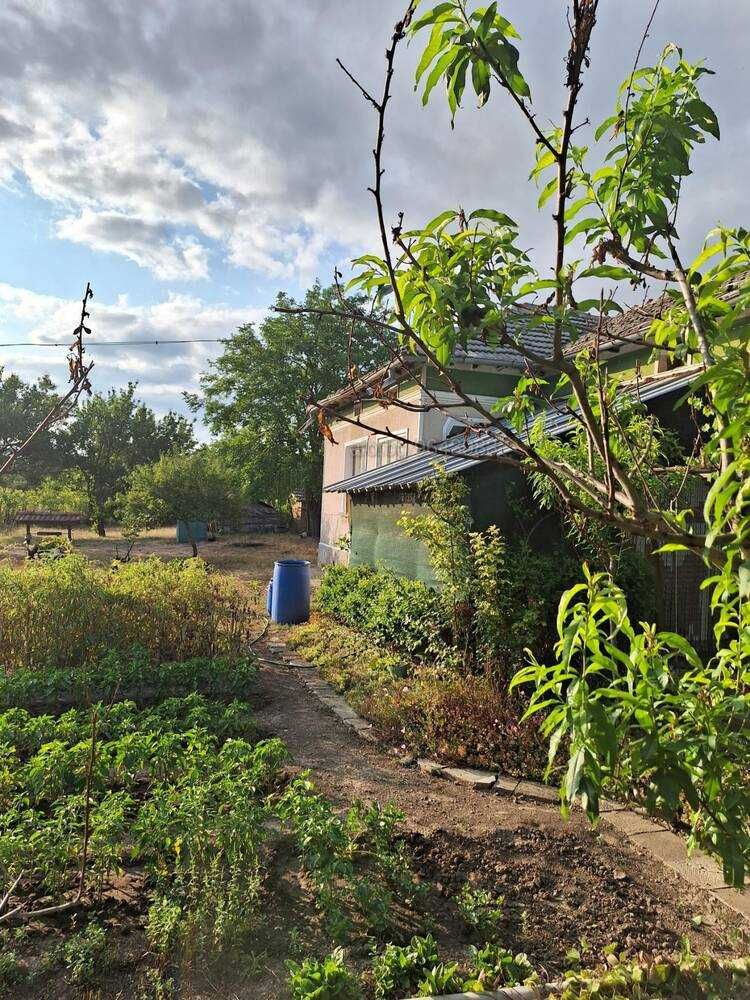 Реновирана къща в Кардам