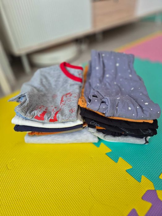 Lot tricouri copii  marimea 98-104