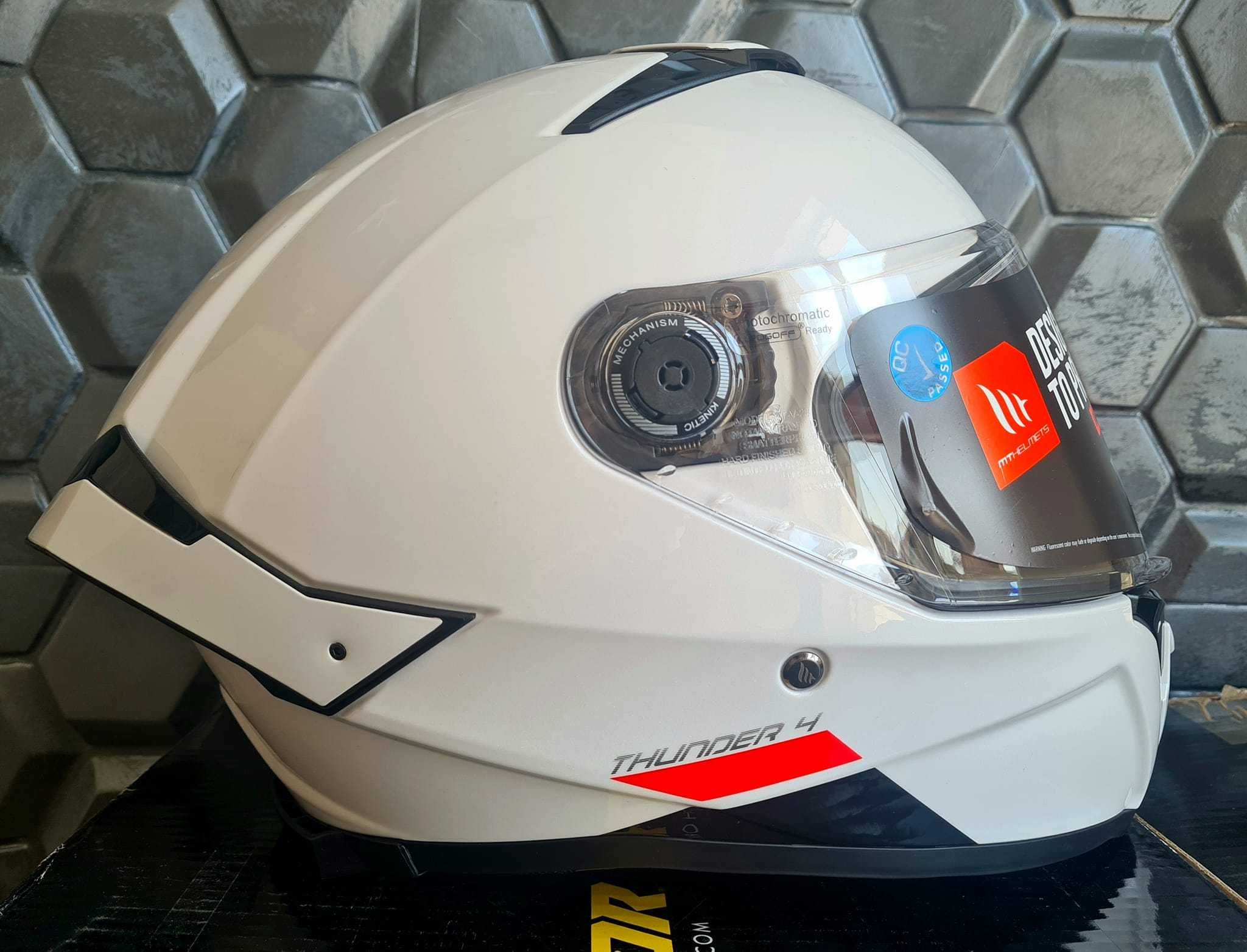 Casca Mt Helmets Thunder 4 moto-integrala cu ochelari incorporati