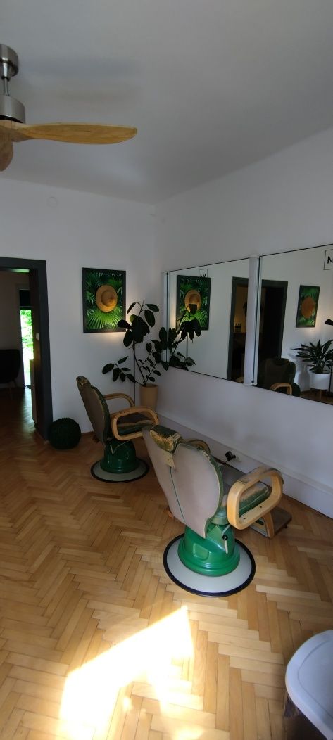 Vând afacere frizerie/coafură