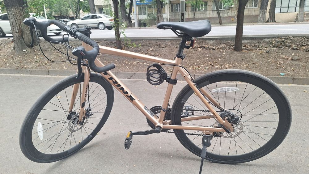 Trinx tempo 2.1,шоссейник   130 000 тг новый 1 месяц катался ме