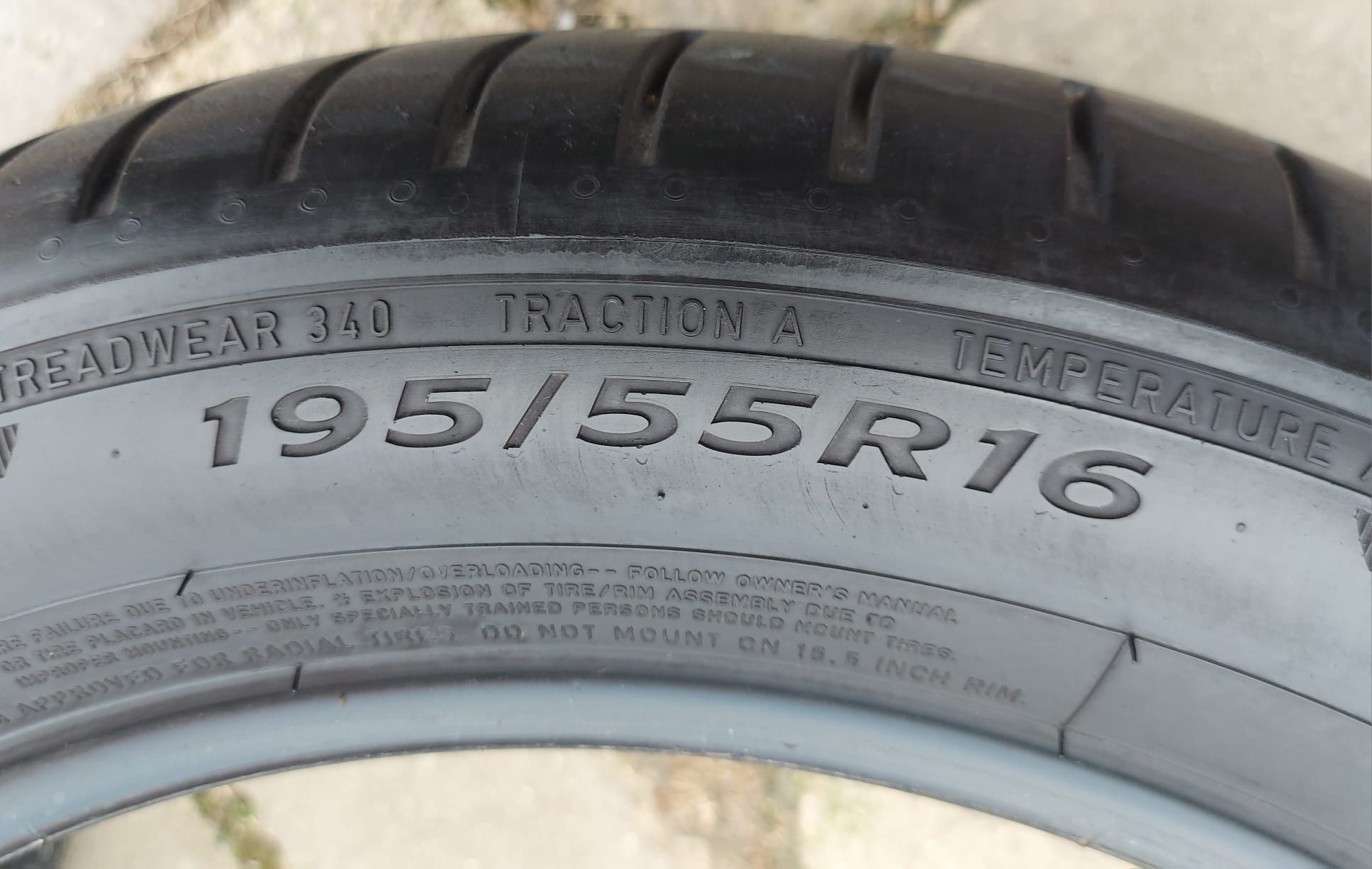 Set 4buc 195/55 R16 87H Dunlop Sport bluResponse vară