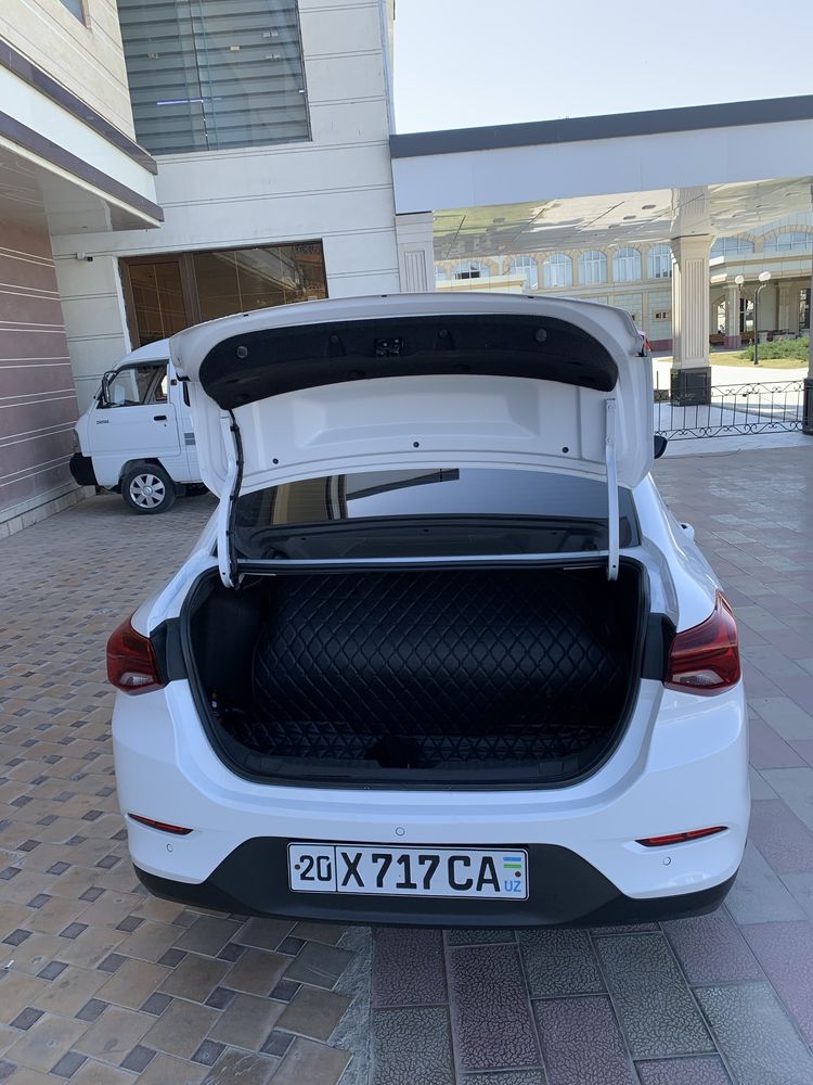 Chevrolet  Onix