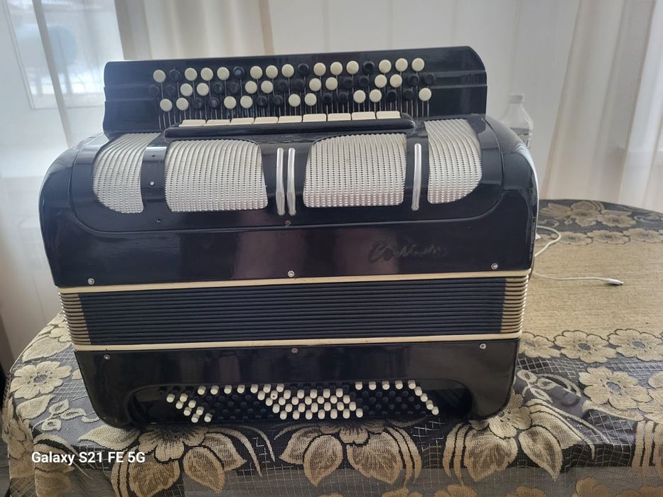 Баян в идеальном состоянии