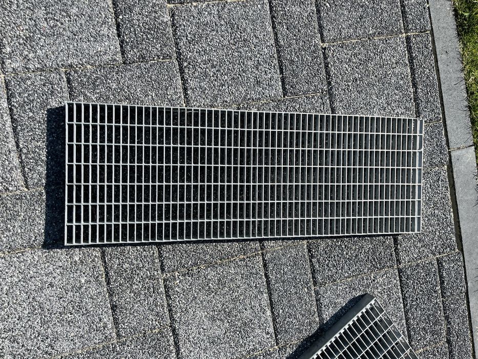 Scări metalice zincate