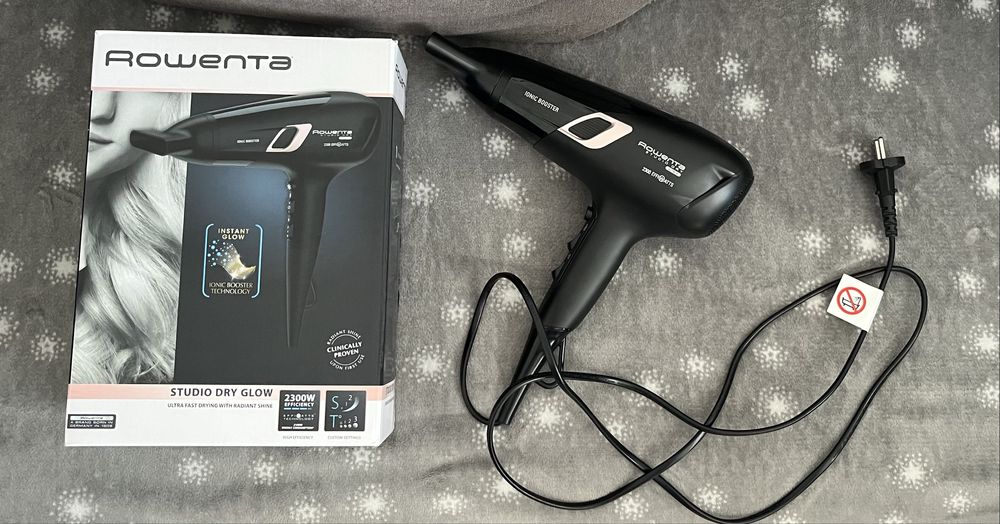 Uscator de par functionabil in stare impecabila cumparat de doar 3luni