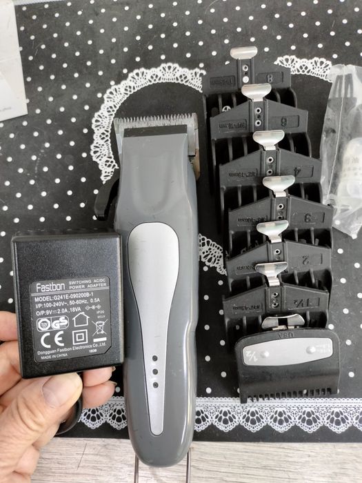 Продам машинку для стрижки волос