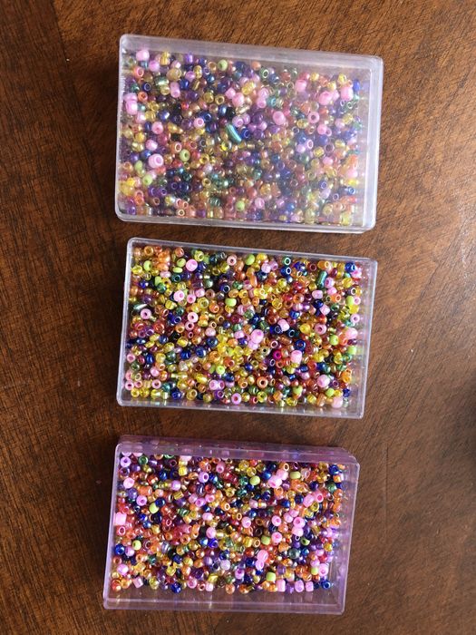 Бисер цветной красивый