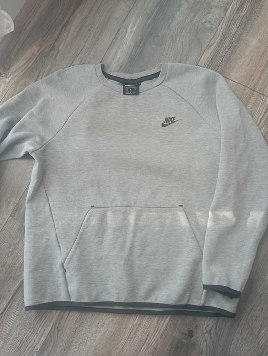 Nike дамски суичър и горница