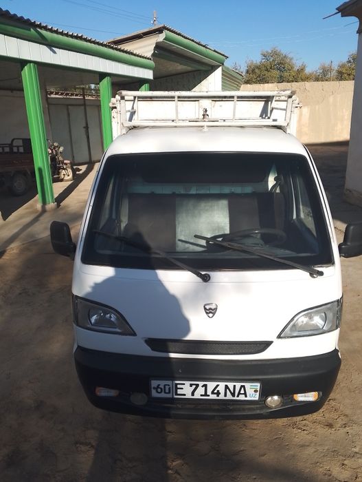 Хитой Лабо сотилади