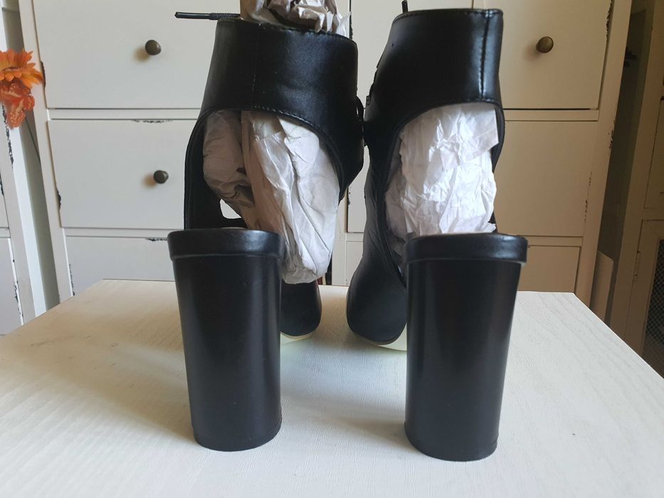 Sandale dama tip ghete