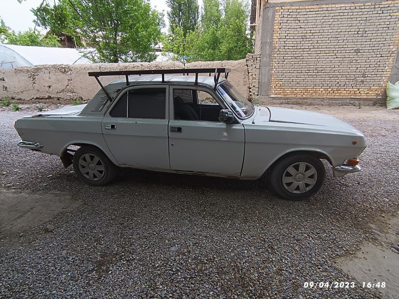 Volga2401 gaz srochno sotiladi