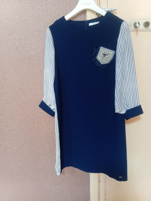 Платье  женское  темно синего  цвета
