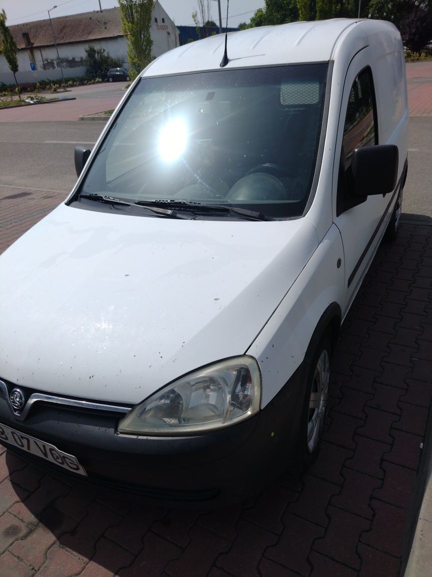 Vind  Opel combo