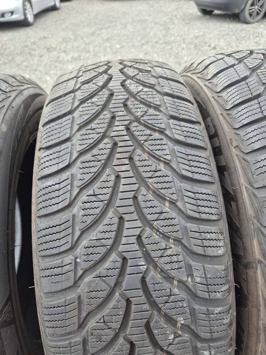 Зимни гуми 205/60/16 Bridgestone