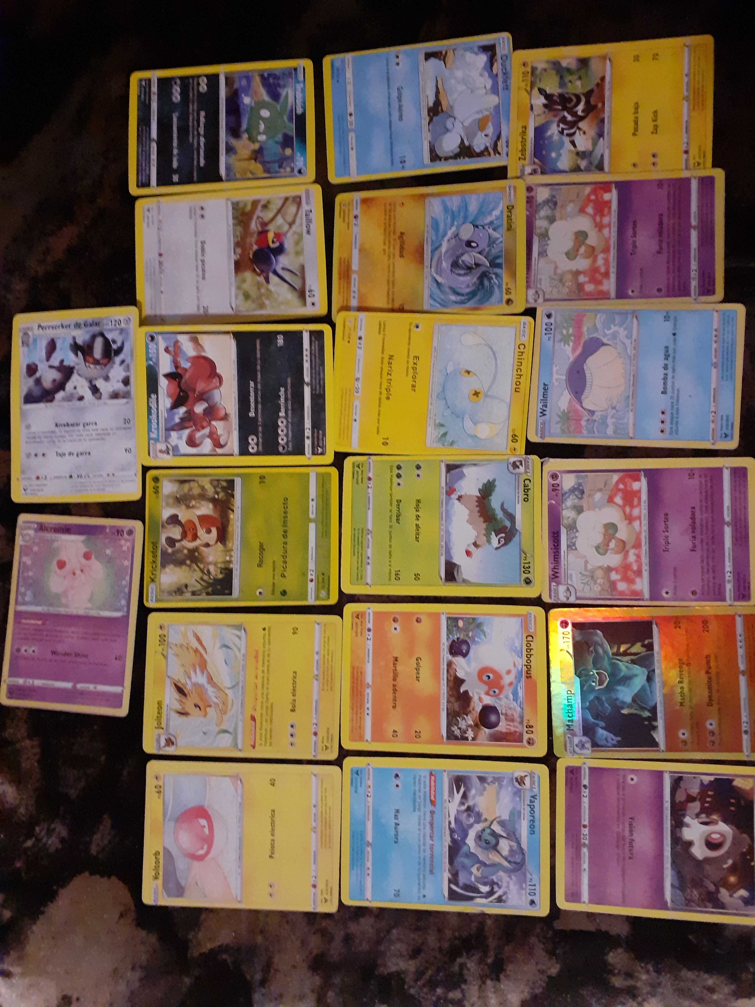 Lot 60 carti pokemon diferite
