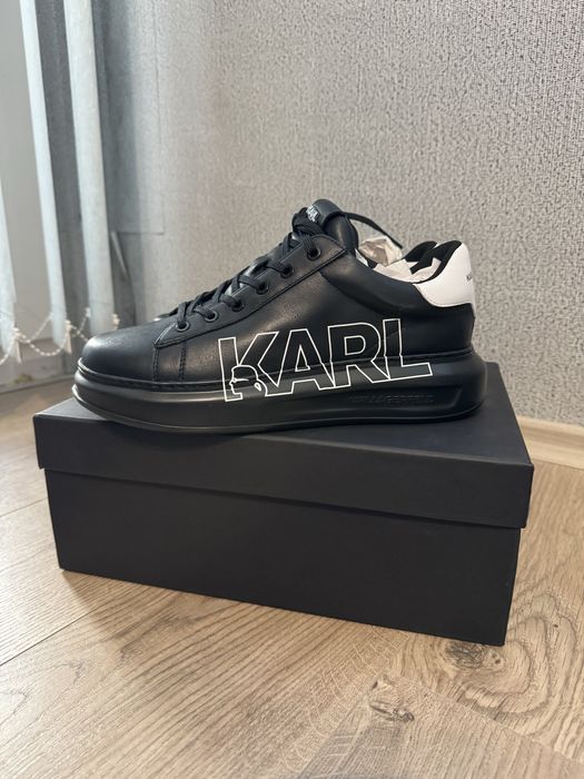 Чисто нови Karl Lagerfeld