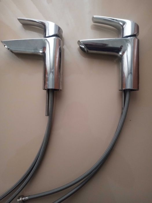Vând 2 baterii Grohe 500 lei ambele  sunt noi nouțe