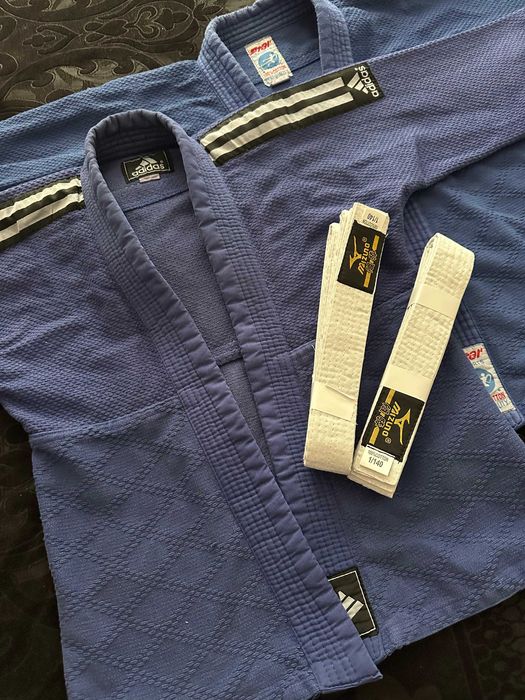 продам 2 кимоно по цене одного!