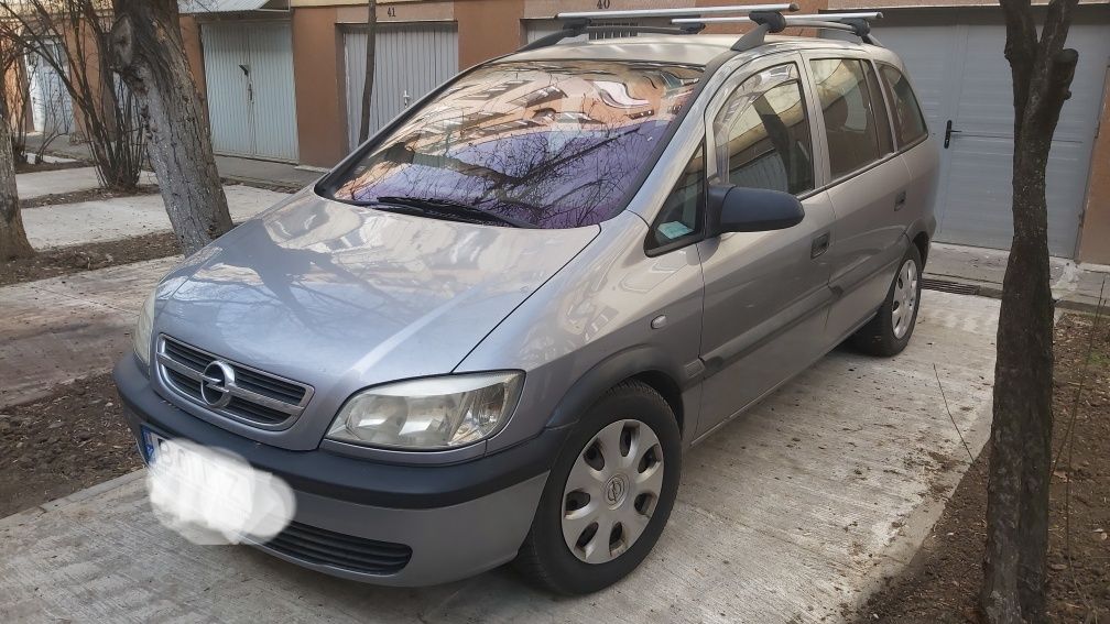 Autoturism Opel Zafira 2.0