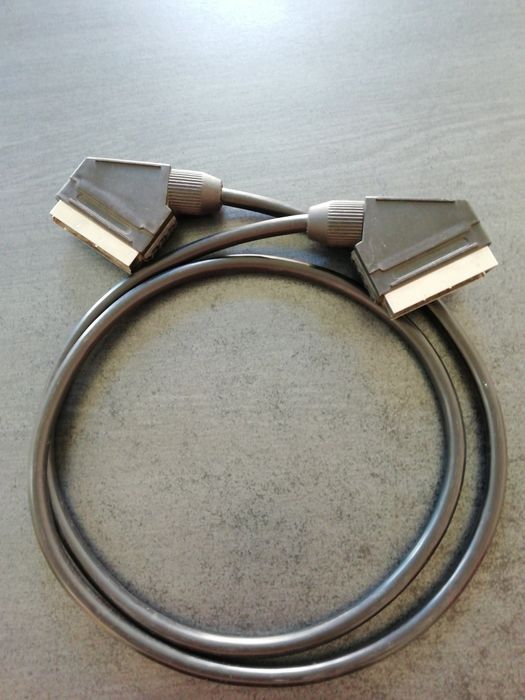 Cablu calculator, monitor, 15 ron buc.