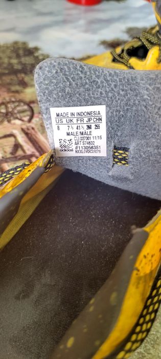 Обувки за футбол Адидас