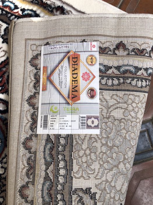 Urgaz gilam 7*4 yengi sotiladi
