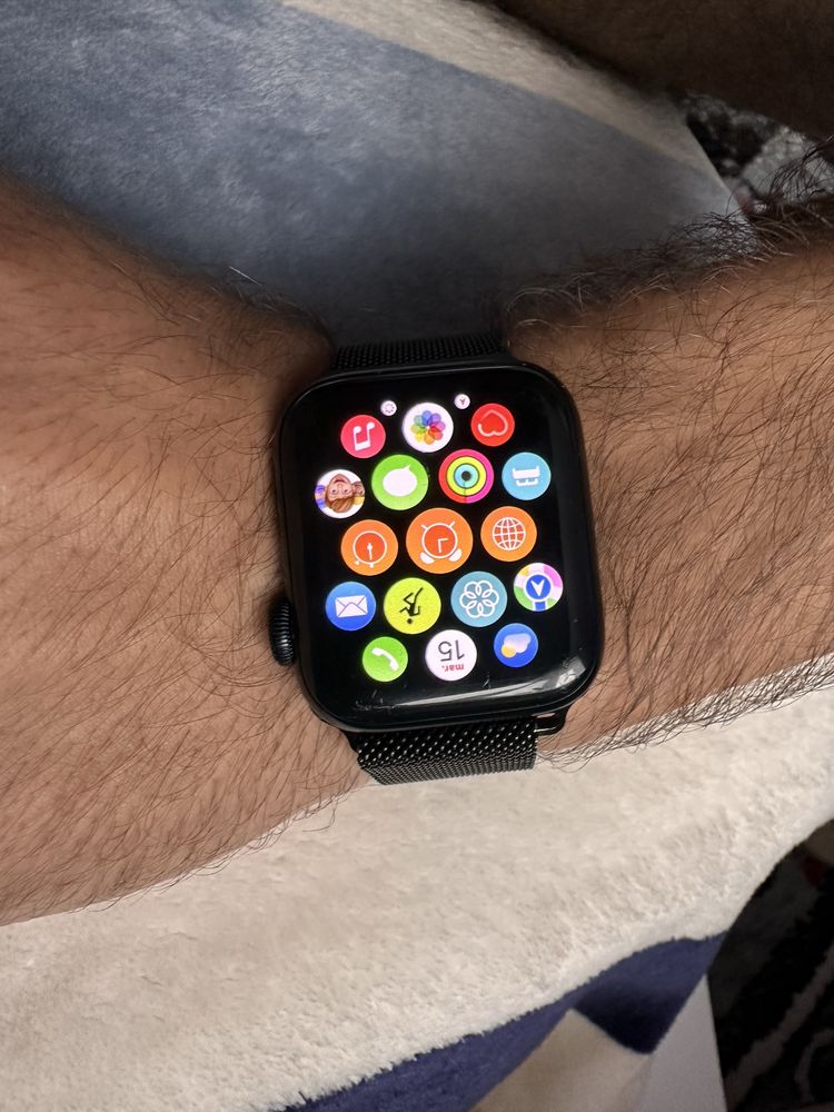 Apple watch SE generatia a doua