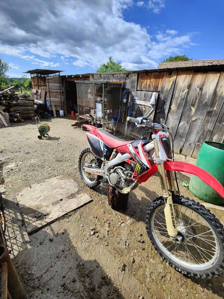 Vând Honda CRF250R 4 TIMP