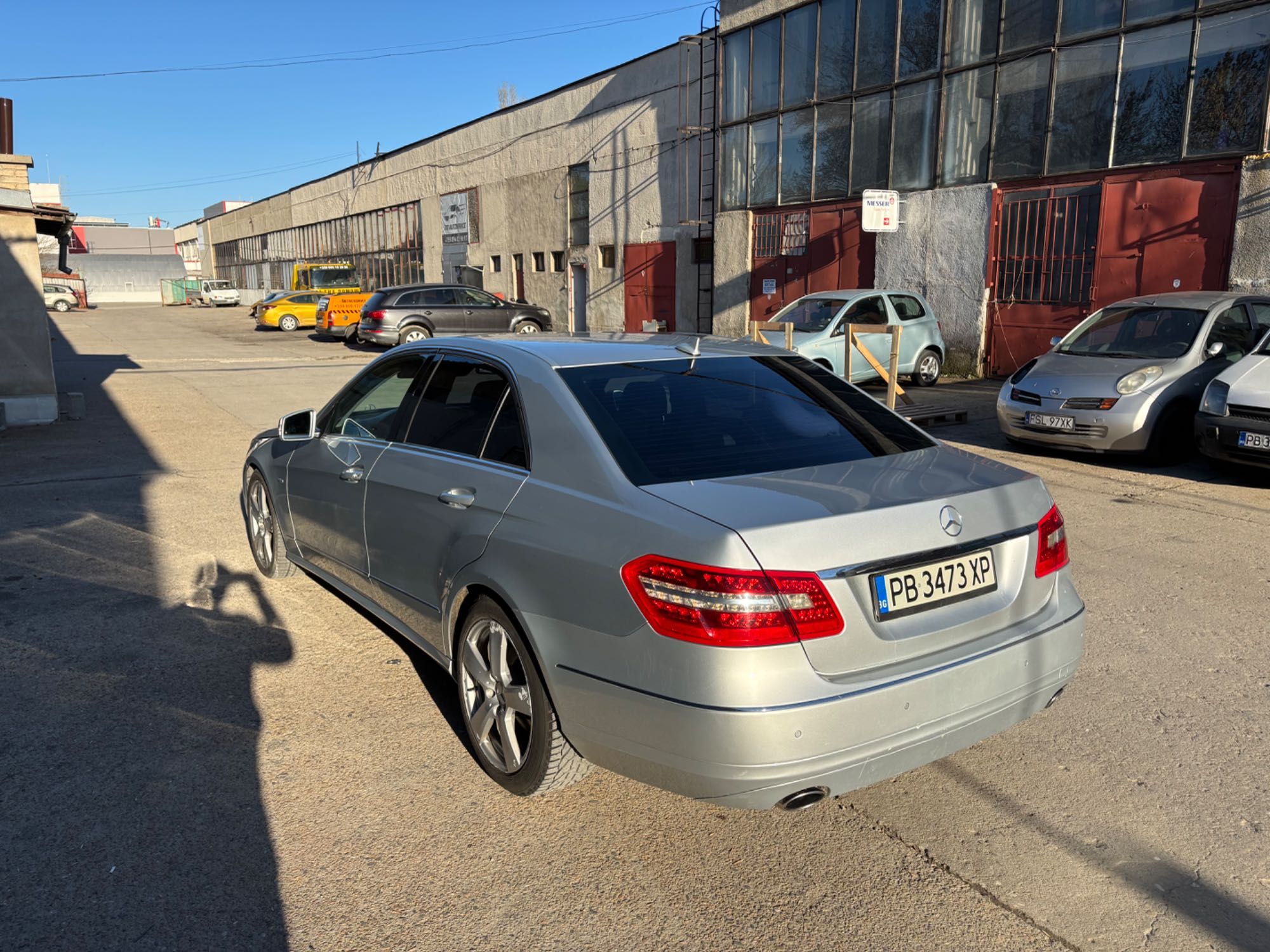 Продавам Мерцедес Е350 диззел