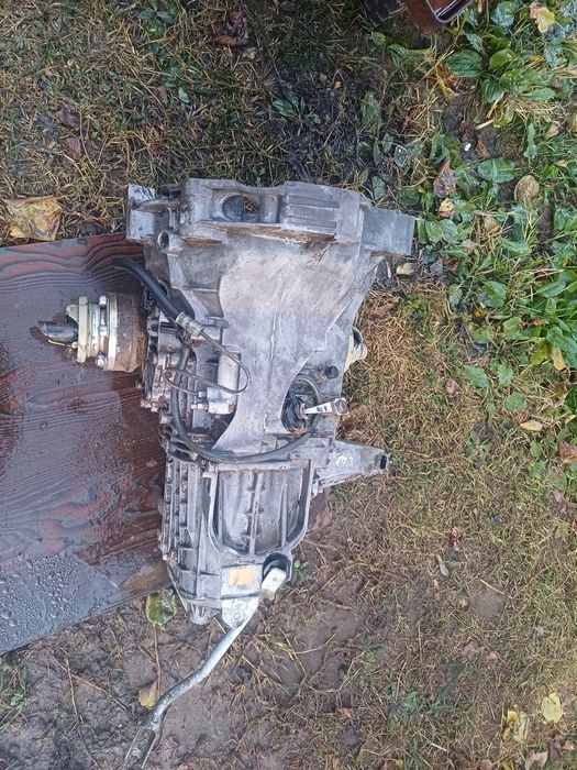 Коробка ауди 100 с3 1.8 АМК