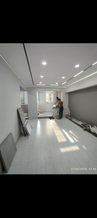 Поклейка обоев ремонт квартир Малярка