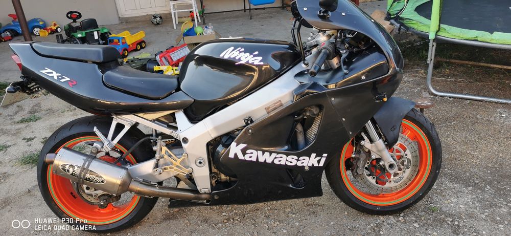 Kawasaki ninja zx7r
