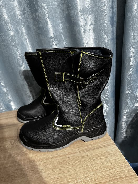 Продаю сапоги рабочие
