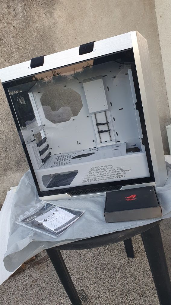 Геймърска кутия за компютър asus rog strix helios rgb white edition