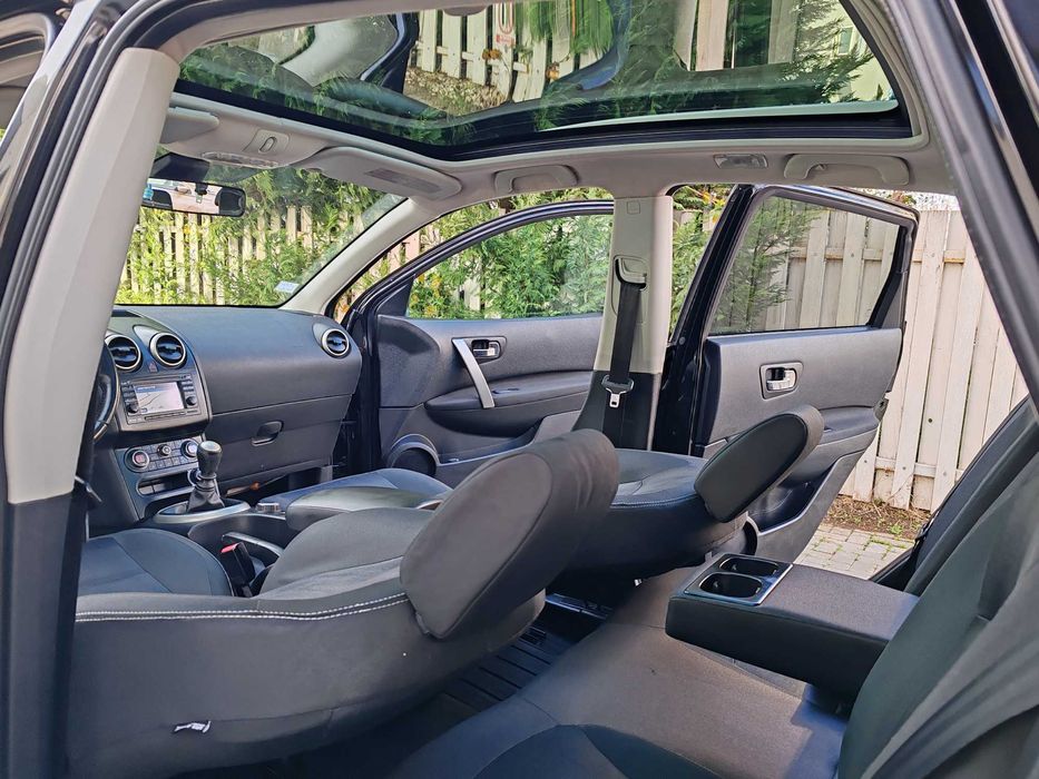 Nissan Qashqai 4x4 DCI Euro5NaviPanoramicCmrMasalierClimaJanteBicolore