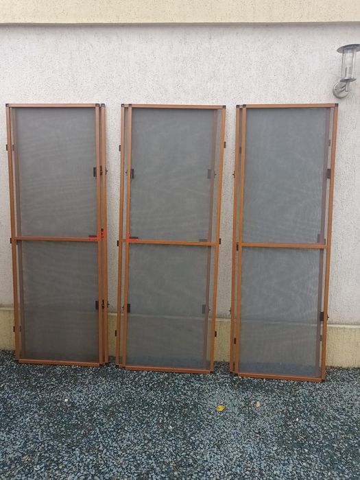 Vând plase de țânțari ptr uși de balcon