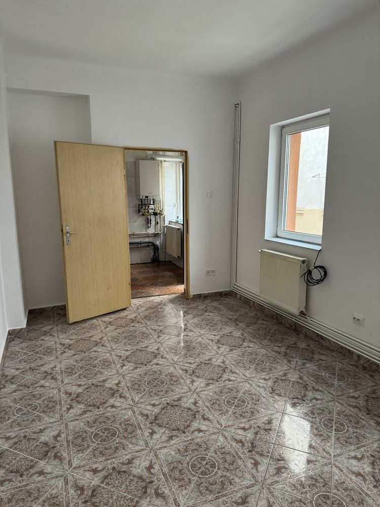 Vând apartament 2 camere Gara de nord/Grivita/Piața Victoriei