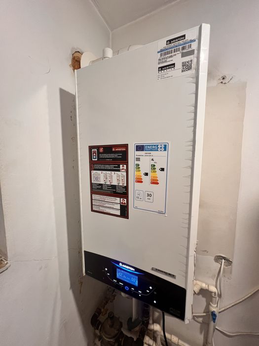 Centrala Termica Ariston Genus One 35 - 30KW | Condensare | Excelenta