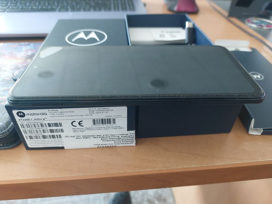 Продавам Motorola Moto G72