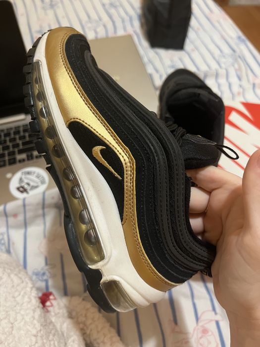 vând Nike Airmax 97 Black/Metallic Gold
