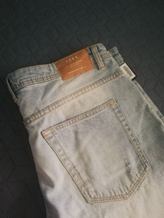 Pantaloni scurti bermude blugi New Yorker Fsbn rupti ripped shorts