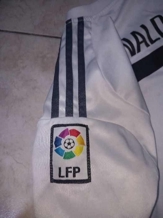 Vand tricou cu Ronaldo